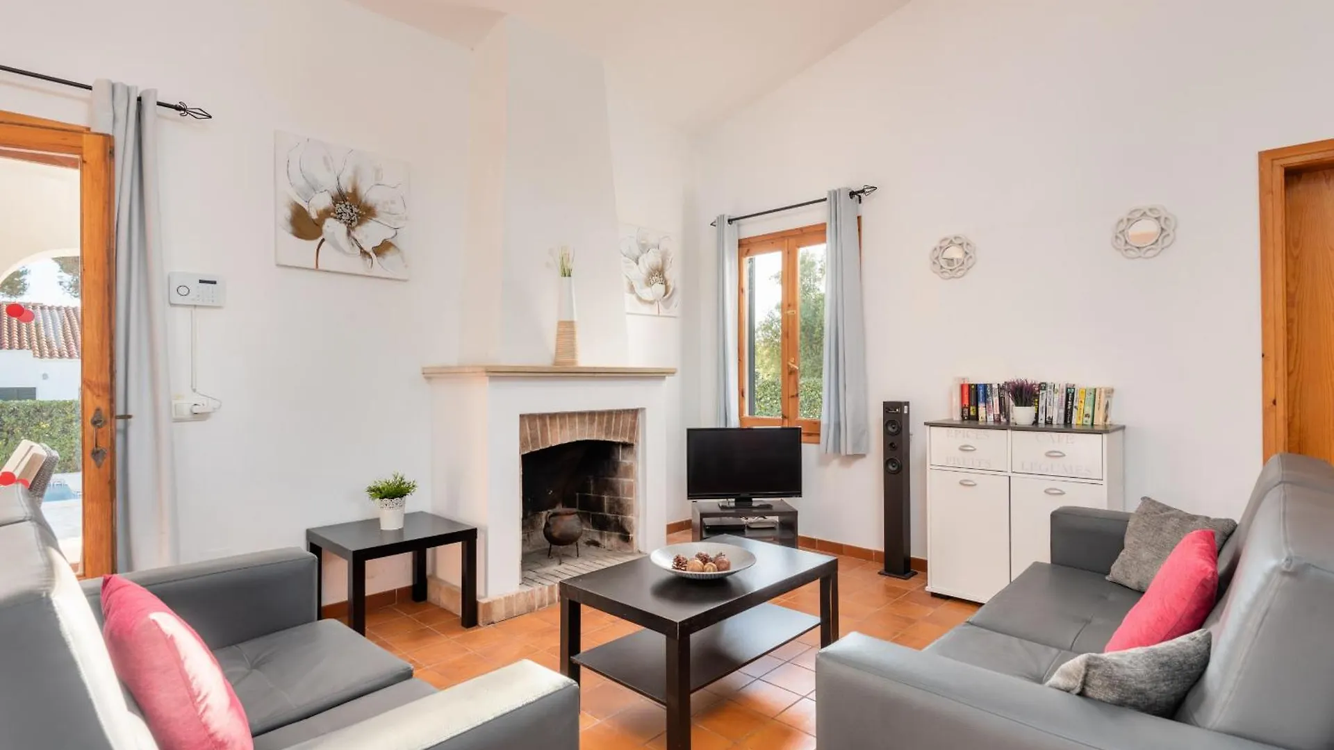Villa Menorca Paco by Mauter Villas Cala'N Blanes